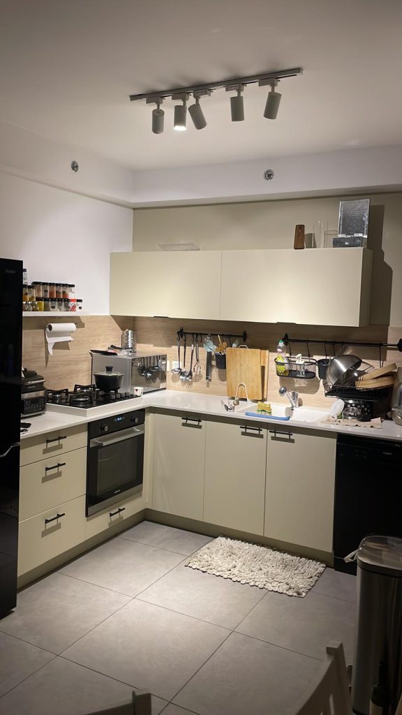 טפטים שמנת בז