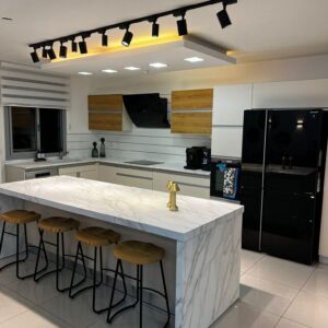 טפטים וחיפויים לשיש